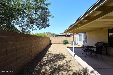 Exterior - 2303 E Taro Ln, Phoenix, AZ 85024 photo 6 of 7