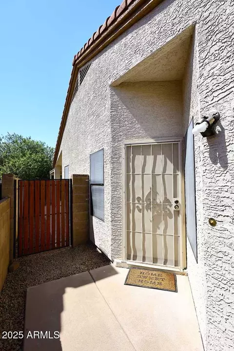Exterior - 2303 E Taro Ln, Phoenix, AZ 85024 photo 3 of 7