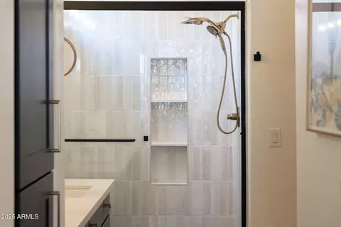 Bath - 2892 E Agritopia Loop S, Gilbert, AZ 85296 photo 2 of 7