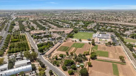 View/Area - 2892 E Agritopia Loop S, Gilbert, AZ 85296 photo 8 of 17