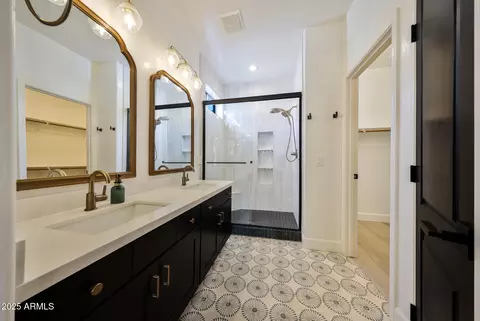 Bath - 2892 E Agritopia Loop S, Gilbert, AZ 85296 photo 1 of 7