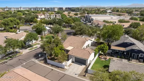 View/Area - 2892 E Agritopia Loop S, Gilbert, AZ 85296 photo 15 of 17