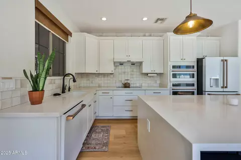Kitchen - 2892 E Agritopia Loop S, Gilbert, AZ 85296 photo 1 of 10