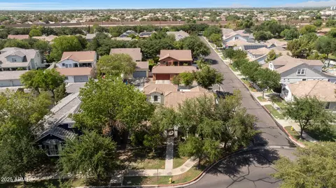 View/Area - 2892 E Agritopia Loop S, Gilbert, AZ 85296 photo 12 of 17