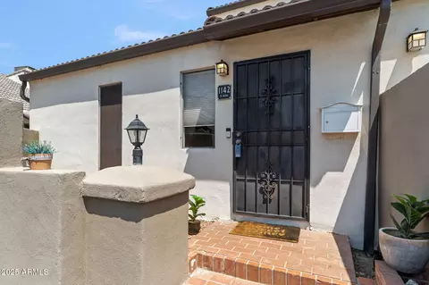 1142 E Kaler Dr, Phoenix, AZ 85020