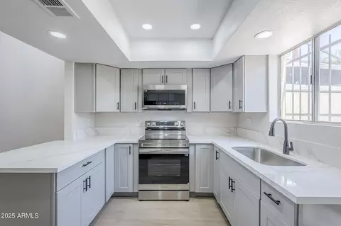Kitchen - 2223 E Catalina Dr, Phoenix, AZ 85016 photo 5 of 5