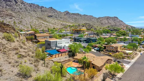 View/Area - 2202 E Belmont Ave, Phoenix, AZ 85020 photo 6 of 9