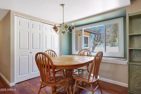 Dining - 2202 E Belmont Ave, Phoenix, AZ 85020 photo 1 of 2