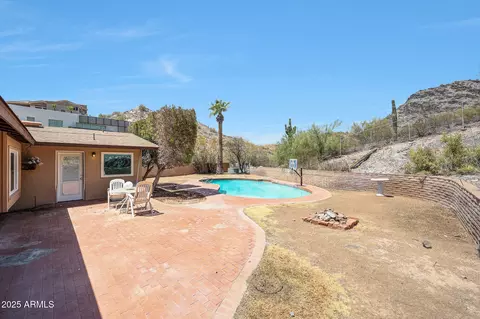 Exterior - 2202 E Belmont Ave, Phoenix, AZ 85020 photo 2 of 4