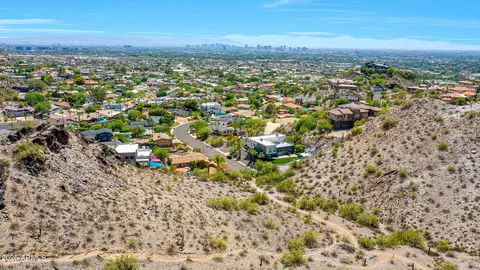 View/Area - 2202 E Belmont Ave, Phoenix, AZ 85020 photo 8 of 9