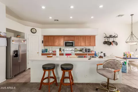 Kitchen - 1818 S Saddle St, Gilbert, AZ 85233 photo 2 of 4