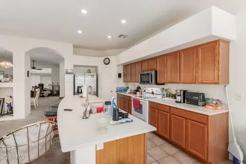 Kitchen - 1818 S Saddle St, Gilbert, AZ 85233 photo 3 of 4