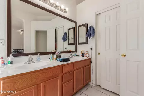 Bath - 1818 S Saddle St, Gilbert, AZ 85233 photo 1 of 3
