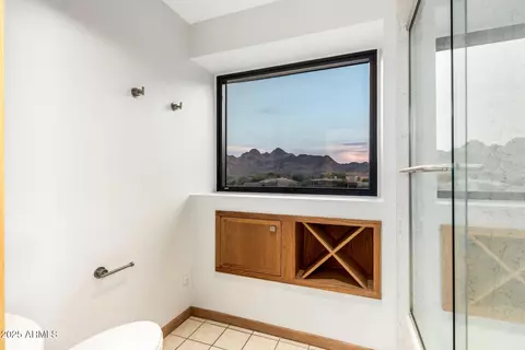 Bath - 2401 E Carol Ave, Phoenix, AZ 85028 photo 9 of 10