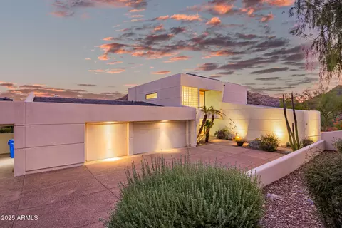 2401 E Carol Ave, Phoenix, AZ 85028