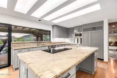Kitchen - 2401 E Carol Ave, Phoenix, AZ 85028 photo 3 of 6