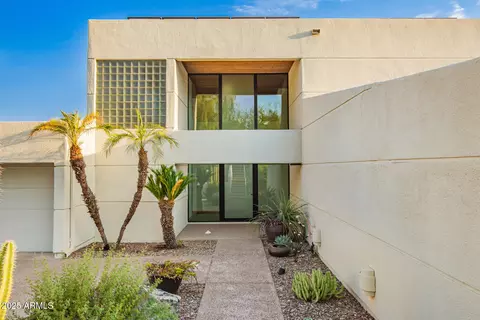 Exterior - 2401 E Carol Ave, Phoenix, AZ 85028 photo 11 of 37