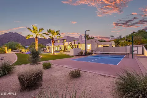 Exterior - 2401 E Carol Ave, Phoenix, AZ 85028 photo 16 of 37