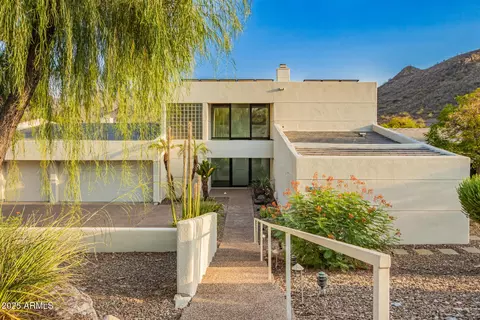 Exterior - 2401 E Carol Ave, Phoenix, AZ 85028 photo 10 of 37