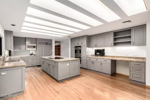 Kitchen - 2401 E Carol Ave, Phoenix, AZ 85028 photo 1 of 6