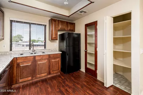 Kitchen - 11666 N 28th Dr UNIT 265, Phoenix, AZ 85029 photo 2 of 2