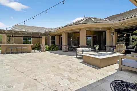Exterior - 2040 E Aris Dr, Gilbert, AZ 85298 photo 8 of 20