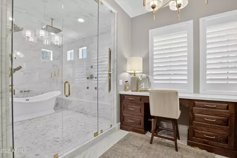 Bath - 2040 E Aris Dr, Gilbert, AZ 85298 photo 9 of 18