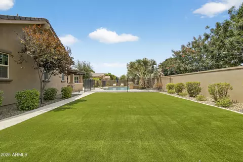 Exterior - 2040 E Aris Dr, Gilbert, AZ 85298 photo 18 of 20