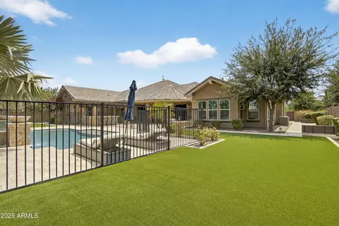Exterior - 2040 E Aris Dr, Gilbert, AZ 85298 photo 12 of 20