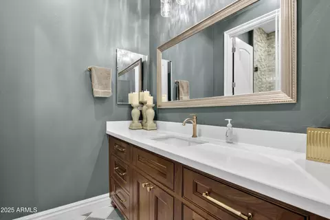 Bath - 2040 E Aris Dr, Gilbert, AZ 85298 photo 14 of 18
