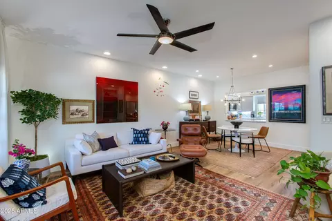 Living - 6202 N 30th Pl, Phoenix, AZ 85016 photo 2 of 2