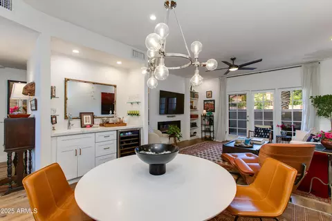 Dining - 6202 N 30th Pl, Phoenix, AZ 85016 photo 3 of 3