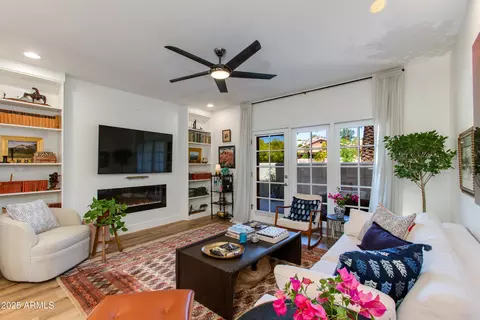 Living - 6202 N 30th Pl, Phoenix, AZ 85016 photo 1 of 2