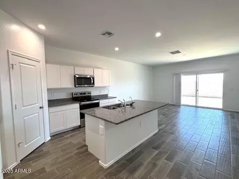 1300 W Hess Ave, Coolidge, AZ 85128