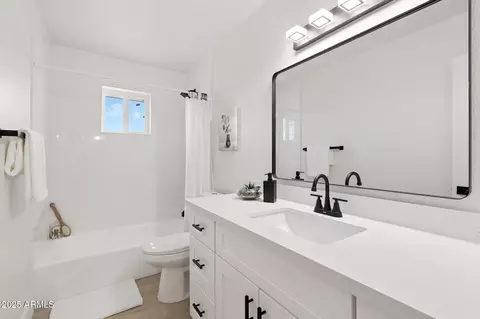 Bath - 2303 Evergreen St, Mesa, AZ 85213 photo 1 of 5