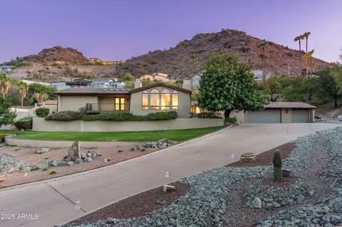 7147 N Red Ledge Dr, Paradise Valley, AZ 85253