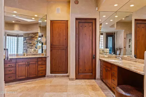 Bath - 3307 N Mountain View Rd, Apache Junction, AZ 85119 photo 3 of 4