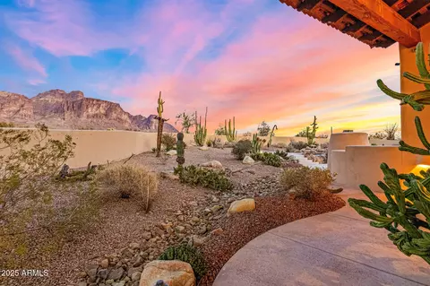 Exterior - 3307 N Mountain View Rd, Apache Junction, AZ 85119 photo 11 of 13