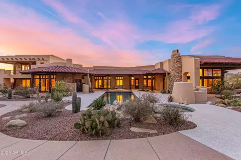 Exterior - 3307 N Mountain View Rd, Apache Junction, AZ 85119 photo 2 of 13