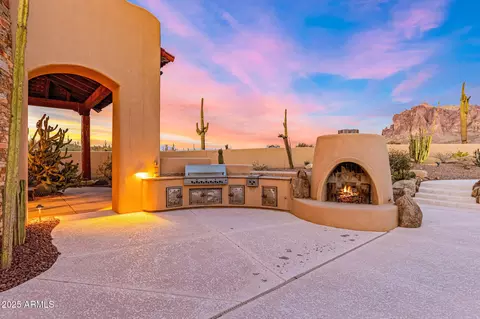 Exterior - 3307 N Mountain View Rd, Apache Junction, AZ 85119 photo 6 of 13