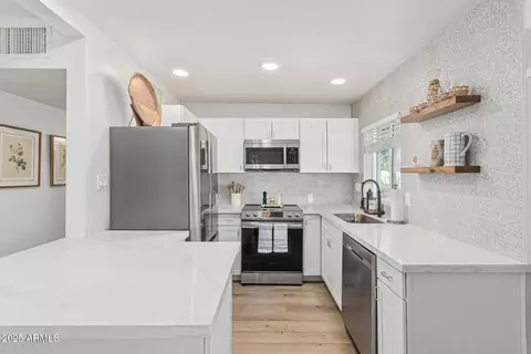 Kitchen - 2448 E Meadowbrook Ave, Phoenix, AZ 85016 photo 2 of 3