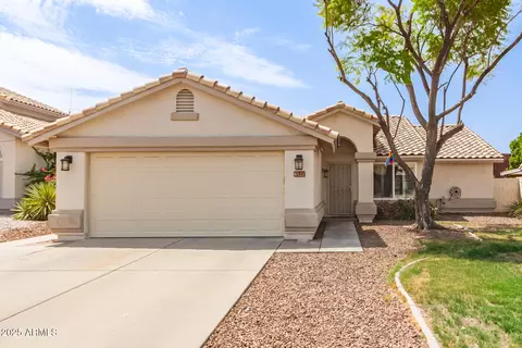 6521 E Russell St, Mesa, AZ 85215