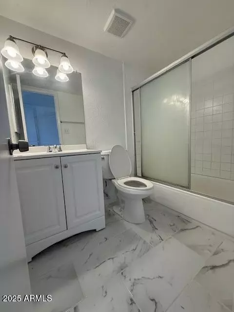 Bath - 4012 S 45th St, Phoenix, AZ 85040 photo 1 of 2