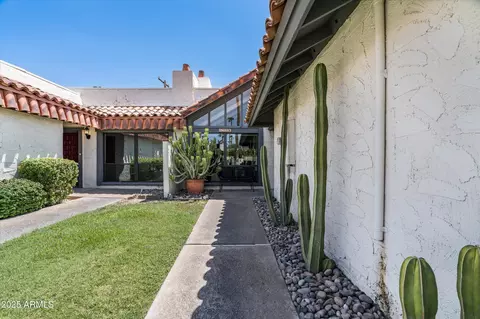 5754 N Scottsdale Rd, Paradise Valley, AZ 85253