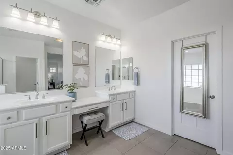 Bath - 10515 E Nopal Ave, Mesa, AZ 85209 photo 2 of 5