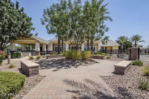 Exterior - 10515 E Nopal Ave, Mesa, AZ 85209 photo 11 of 14