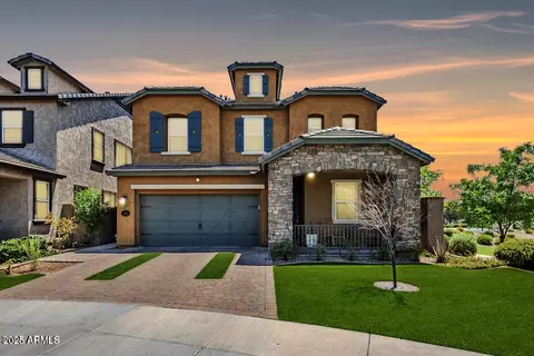 10515 E Nopal Ave, Mesa, AZ 85209