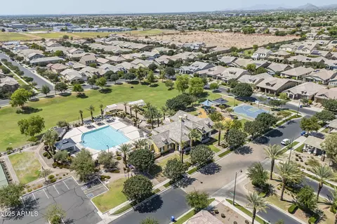 View/Area - 10515 E Nopal Ave, Mesa, AZ 85209 photo 7 of 12