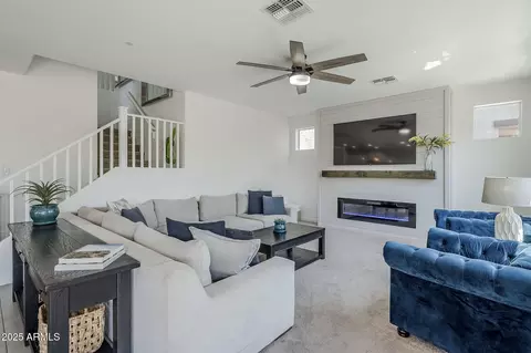 Living - 10515 E Nopal Ave, Mesa, AZ 85209 photo 3 of 4