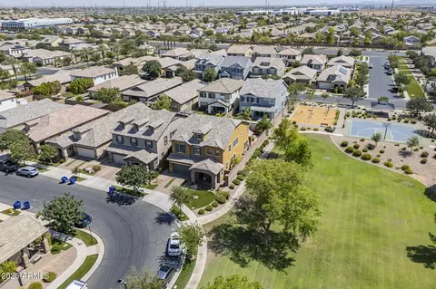 View/Area - 10515 E Nopal Ave, Mesa, AZ 85209 photo 2 of 12